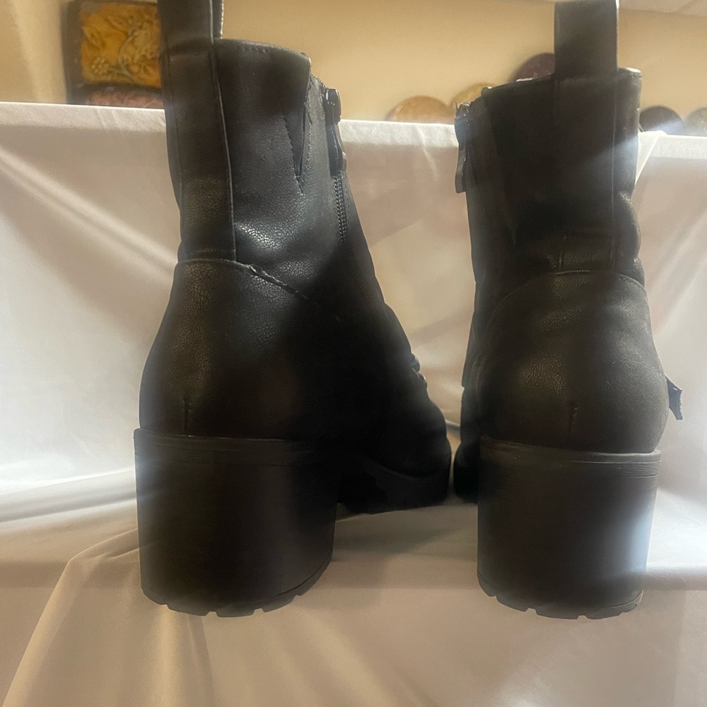 Torrid Size 10 Stylish Black Ankle Boots - Picture 6 of 9